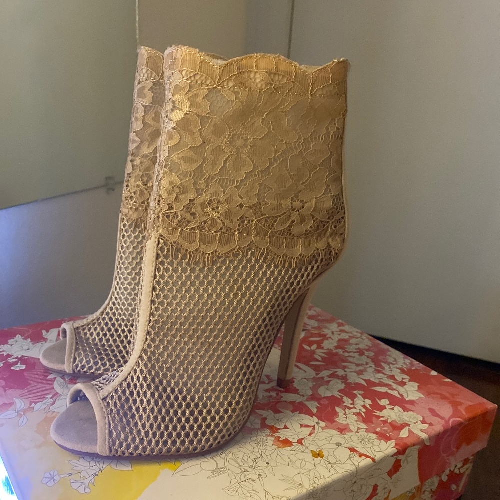 Chinese laundry Heels